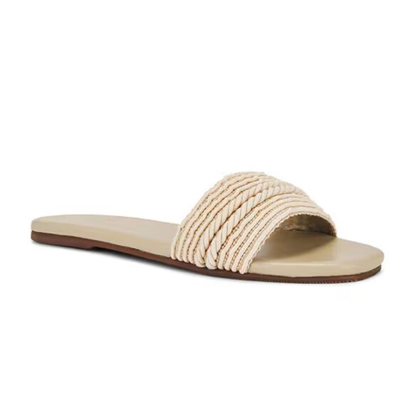 Kaanas Higuera Shoes Oat
Cream Textured Slides Sandals flats Revolve 10 - Picture 1 of 11